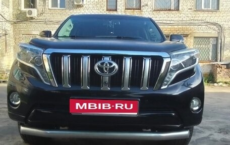 Toyota Land Cruiser Prado 150 рестайлинг 2, 2015 год, 3 740 000 рублей, 8 фотография