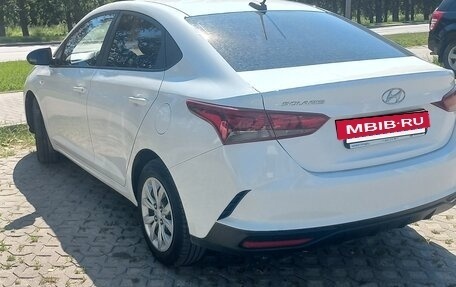 Hyundai Solaris II рестайлинг, 2022 год, 1 690 000 рублей, 4 фотография