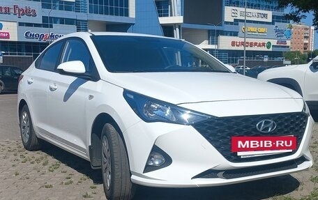 Hyundai Solaris II рестайлинг, 2022 год, 1 690 000 рублей, 3 фотография