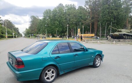 Mercedes-Benz C-Класс, 2000 год, 329 000 рублей, 2 фотография