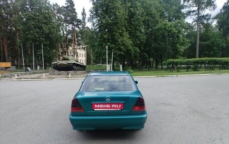 Mercedes-Benz C-Класс, 2000 год, 329 000 рублей, 4 фотография