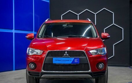 Mitsubishi Outlander III рестайлинг 3, 2010 год, 950 000 рублей, 4 фотография
