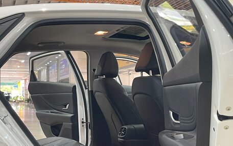 Hyundai Elantra, 2023 год, 1 305 000 рублей, 11 фотография