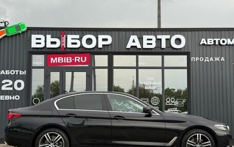 BMW 5 серия, 2021 год, 3 600 000 рублей, 3 фотография
