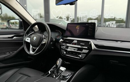 BMW 5 серия, 2021 год, 3 600 000 рублей, 15 фотография