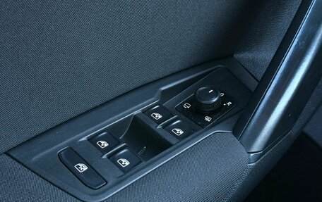 Volkswagen Tiguan II, 2017 год, 1 910 000 рублей, 26 фотография