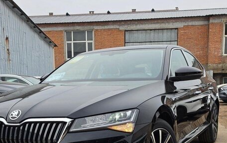 Skoda Superb III рестайлинг, 2026 год, 2 600 000 рублей, 1 фотография