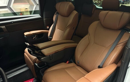 Toyota Alphard, 2024 год, 12 400 000 рублей, 19 фотография