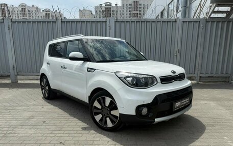 KIA Soul II рестайлинг, 2017 год, 1 575 000 рублей, 3 фотография