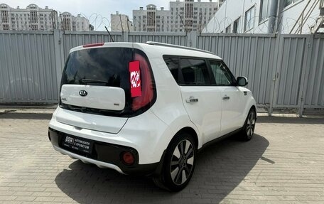 KIA Soul II рестайлинг, 2017 год, 1 575 000 рублей, 4 фотография