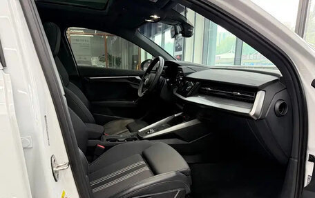 Audi A3, 2023 год, 2 380 000 рублей, 8 фотография