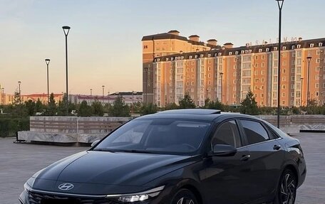 Hyundai Elantra, 2023 год, 1 780 000 рублей, 2 фотография