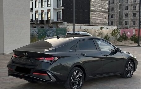 Hyundai Elantra, 2023 год, 1 780 000 рублей, 5 фотография