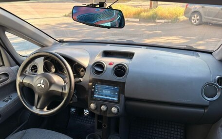 Mitsubishi Colt VI рестайлинг, 2006 год, 389 000 рублей, 10 фотография