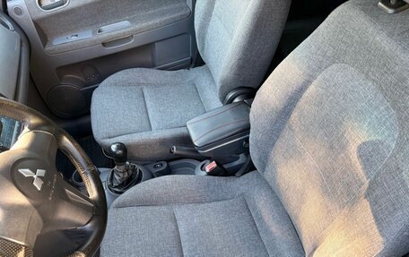 Mitsubishi Colt VI рестайлинг, 2006 год, 389 000 рублей, 19 фотография