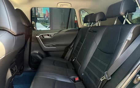 Toyota RAV4, 2020 год, 3 850 000 рублей, 39 фотография