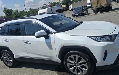 Toyota RAV4, 2020 год, 2 449 000 рублей, 8 фотография