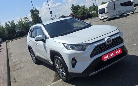 Toyota RAV4, 2020 год, 2 449 000 рублей, 7 фотография