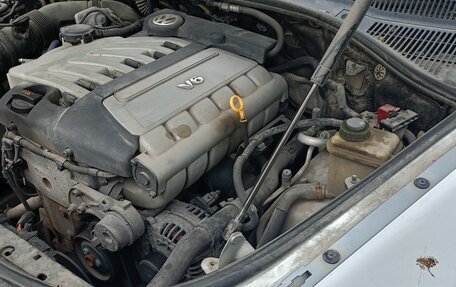 Volkswagen Touareg III, 2004 год, 950 000 рублей, 6 фотография