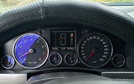 Volkswagen Touareg III, 2004 год, 950 000 рублей, 5 фотография