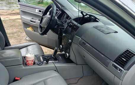 Volkswagen Touareg III, 2004 год, 950 000 рублей, 11 фотография