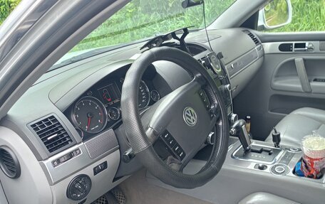 Volkswagen Touareg III, 2004 год, 950 000 рублей, 8 фотография
