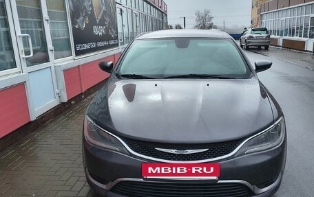 Chrysler 200 II, 2014 год, 1 050 000 рублей, 2 фотография