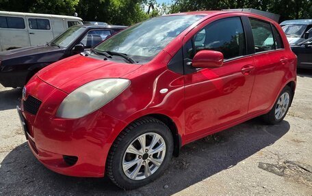 Toyota Yaris III рестайлинг, 2006 год, 460 000 рублей, 3 фотография