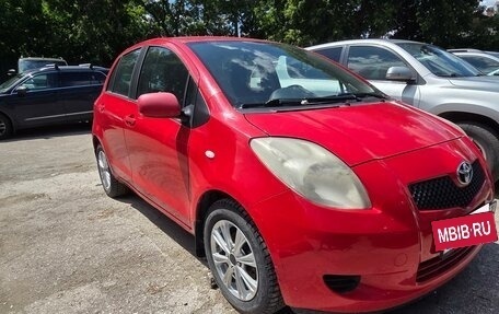 Toyota Yaris III рестайлинг, 2006 год, 460 000 рублей, 4 фотография