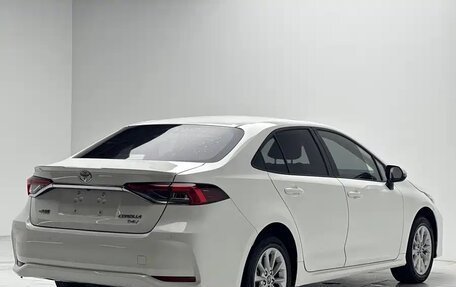 Toyota Corolla, 2022 год, 1 650 000 рублей, 5 фотография