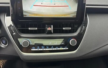Toyota Corolla, 2022 год, 1 650 000 рублей, 10 фотография