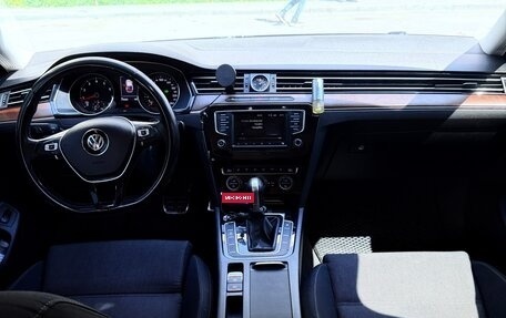 Volkswagen Passat B8 рестайлинг, 2016 год, 1 600 000 рублей, 13 фотография
