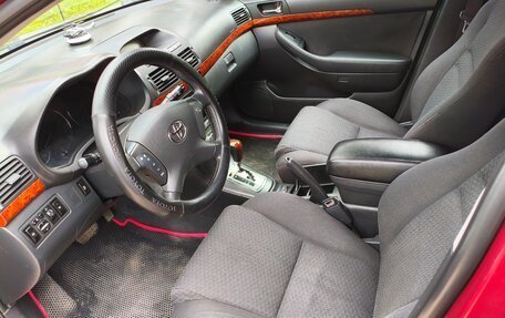 Toyota Avensis III рестайлинг, 2006 год, 650 000 рублей, 13 фотография