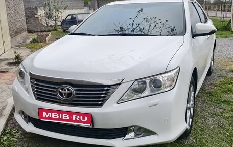 Toyota Camry, 2014 год, 1 530 000 рублей, 2 фотография