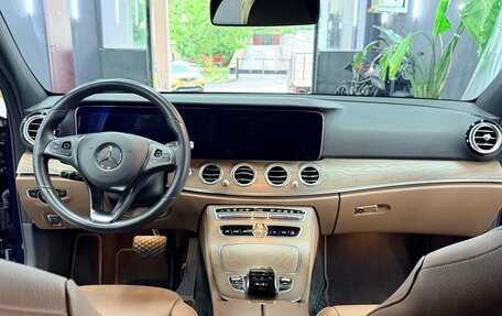 Mercedes-Benz E-Класс, 2017 год, 3 999 999 рублей, 10 фотография