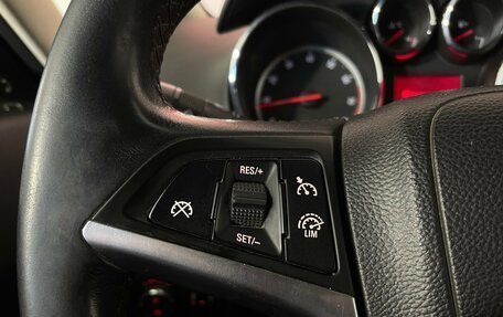 Opel Zafira C рестайлинг, 2013 год, 1 045 000 рублей, 16 фотография