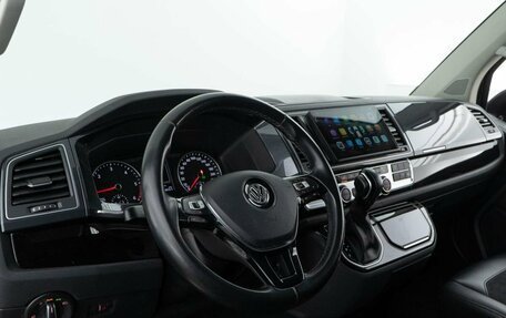 Volkswagen Multivan T6 рестайлинг, 2019 год, 4 459 050 рублей, 6 фотография