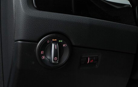 Volkswagen Multivan T6 рестайлинг, 2019 год, 4 459 050 рублей, 18 фотография