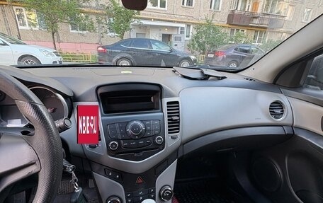 Chevrolet Cruze II, 2011 год, 500 000 рублей, 10 фотография