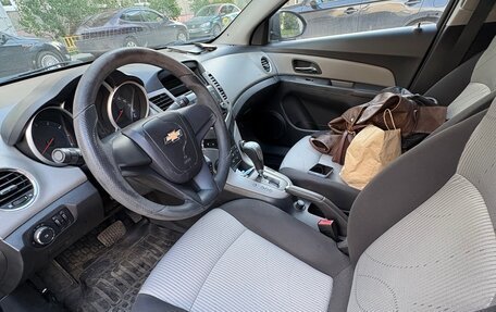 Chevrolet Cruze II, 2011 год, 500 000 рублей, 12 фотография