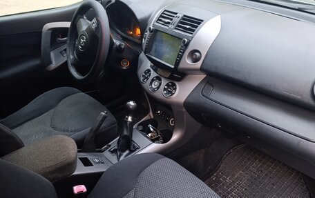 Toyota RAV4, 2005 год, 810 000 рублей, 8 фотография