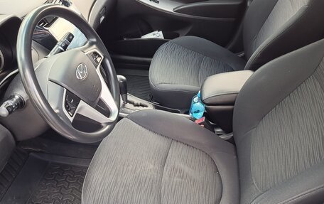 Hyundai Solaris II рестайлинг, 2014 год, 1 150 000 рублей, 3 фотография