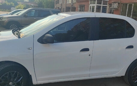Renault Logan II, 2016 год, 680 000 рублей, 3 фотография