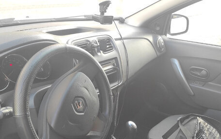 Renault Logan II, 2016 год, 680 000 рублей, 7 фотография