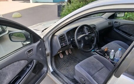Toyota Avensis III рестайлинг, 2000 год, 145 000 рублей, 5 фотография
