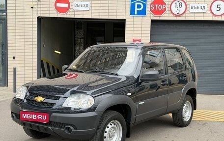 Chevrolet Niva I рестайлинг, 2012 год, 825 000 рублей, 4 фотография