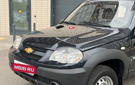 Chevrolet Niva I рестайлинг, 2012 год, 825 000 рублей, 2 фотография