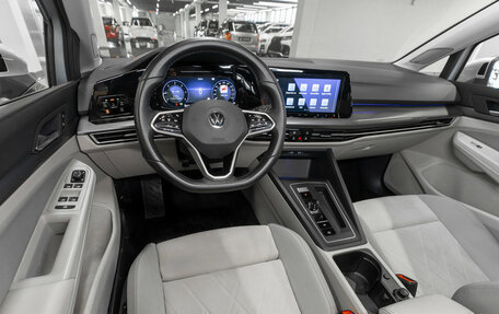 Volkswagen Golf VIII, 2020 год, 2 950 000 рублей, 7 фотография