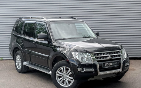 Mitsubishi Pajero IV, 2015 год, 2 495 000 рублей, 3 фотография