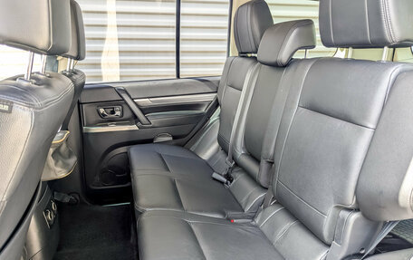 Mitsubishi Pajero IV, 2015 год, 2 495 000 рублей, 11 фотография